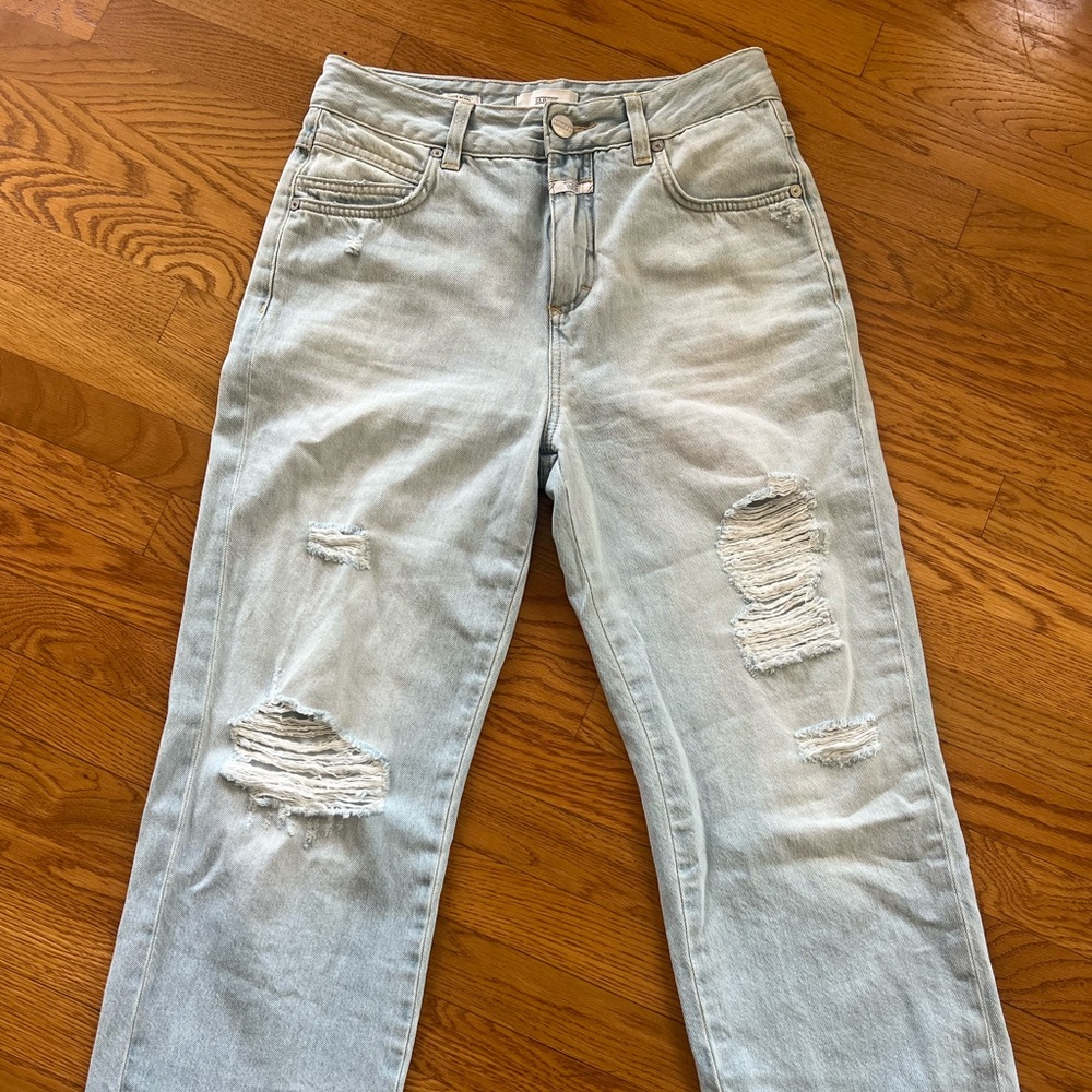 Closed Gill 25